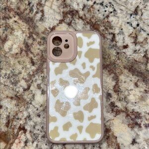 Trendy Tan and White Leopard Print Phone Case